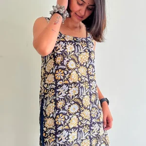 Golden Nightfall Short Sleeveless Kurti